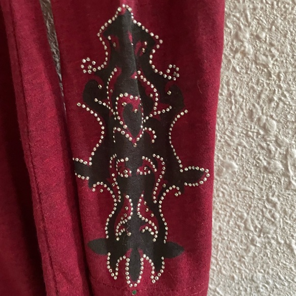 Panhandle slim embellished western tee shirt. Maroon/black detailing. Size small - Picture 2 of 5